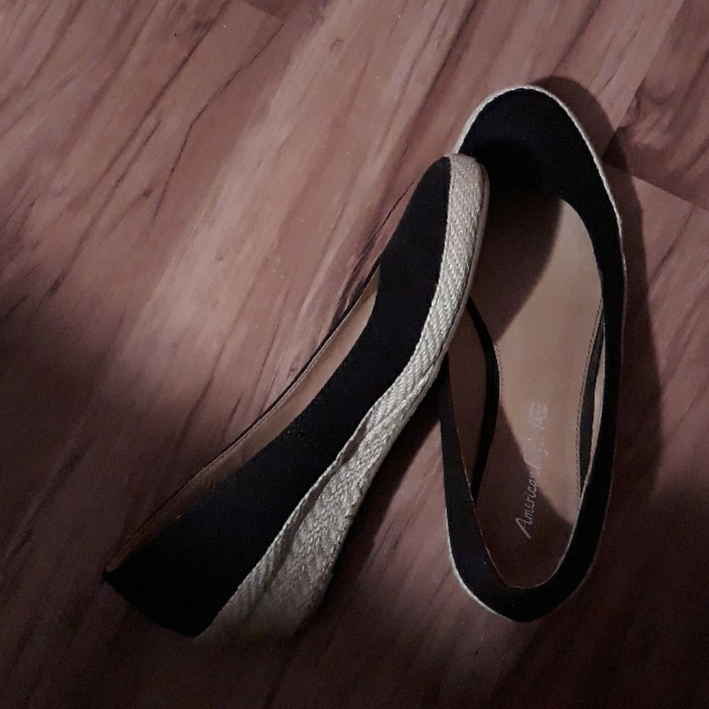 Shoes - Picture 3 of 3